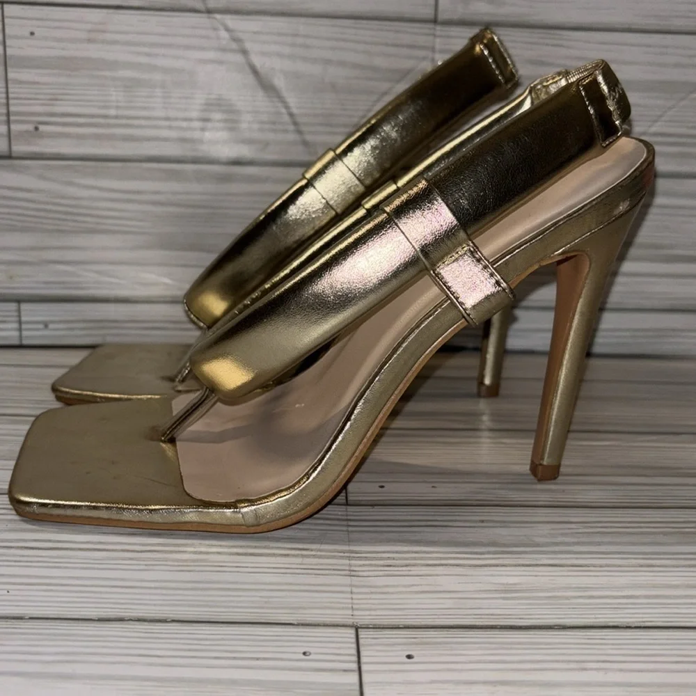 Pretty Little Thing Gold Wide Fit Toe Thong Tube Strap Heeled Sandals